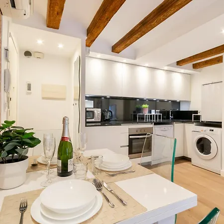 Apartment Diagonal Mar: Bonito Y Centrico Barcelona