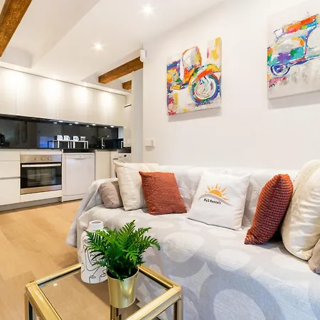 Apartment Diagonal Mar: Bonito Y Centrico
